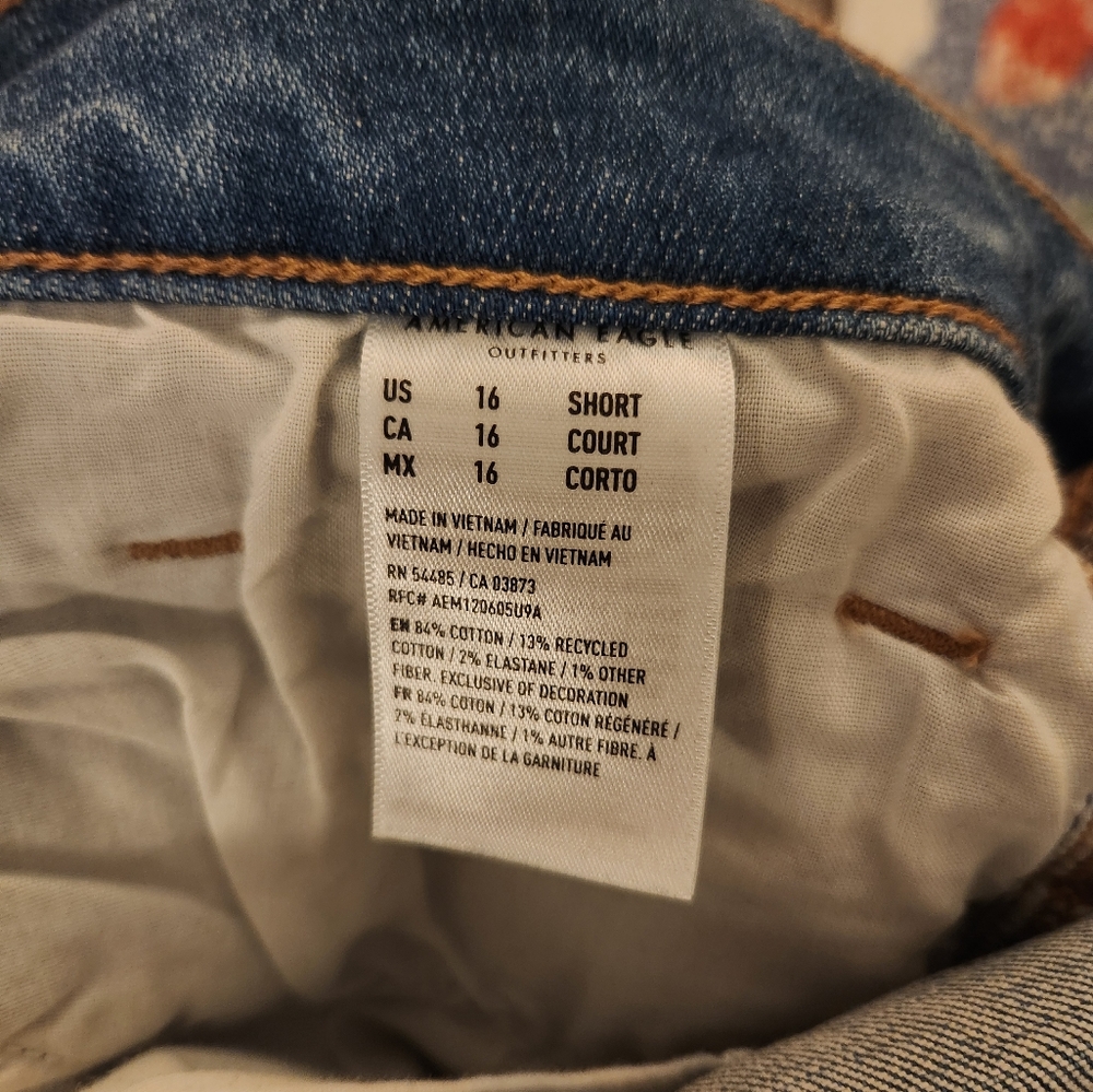 American Eagle High Rise Skinny Kick size 16 Short - Picture 6 of 8